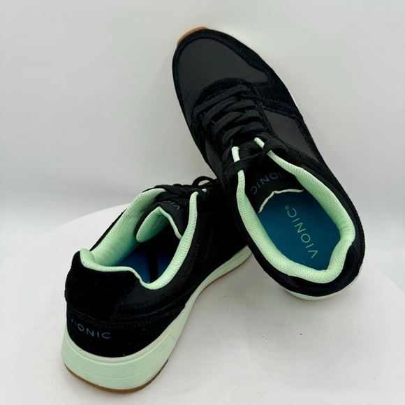 Vionic‎ Shayla Sneakers Size 8.5 Color Black Suede Nylon NWT